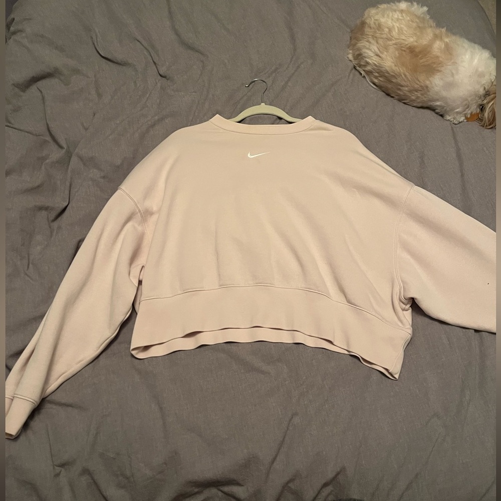 nike embroidered crewneck